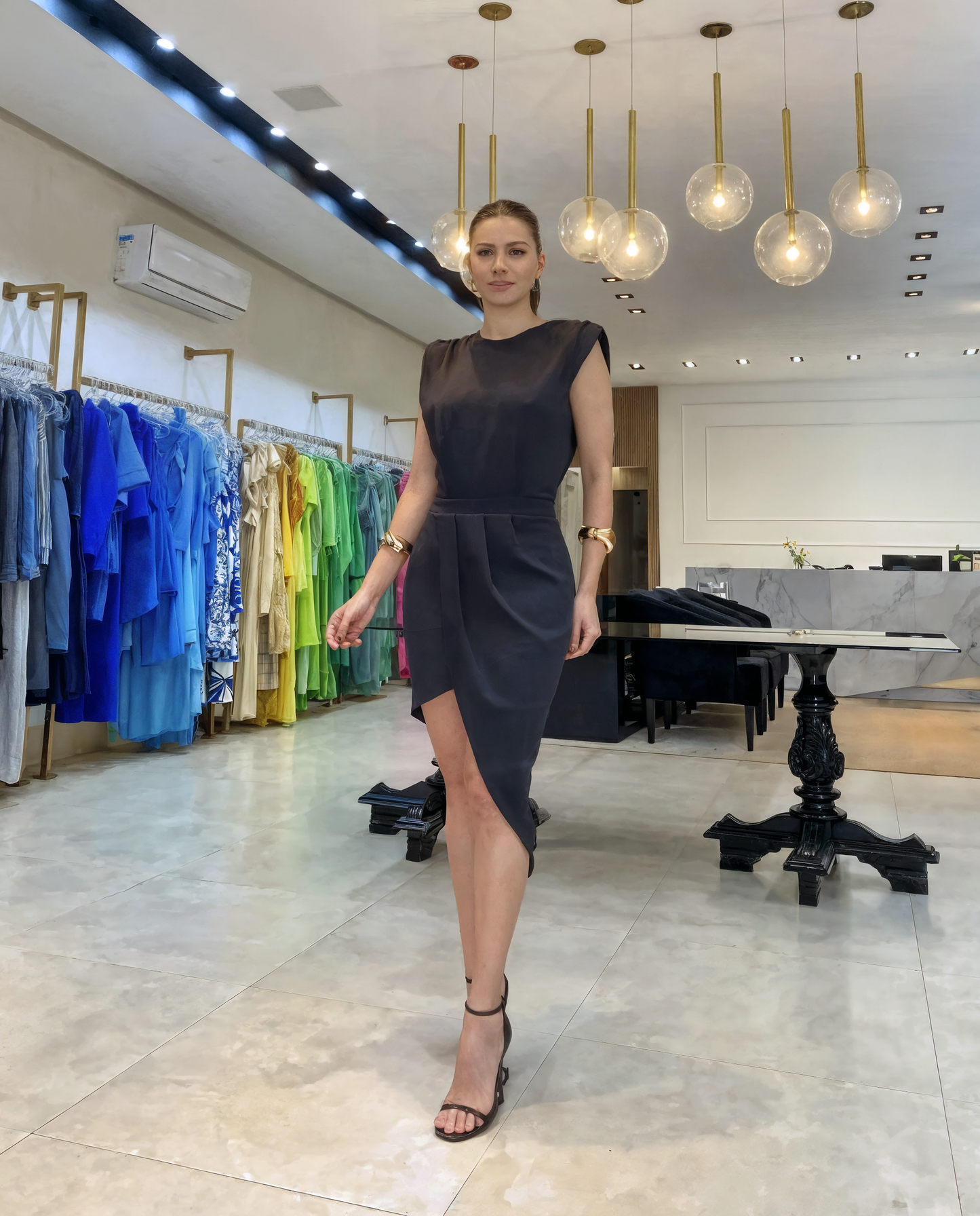 Stilværk™ | Asymmetrisk elegant kjole